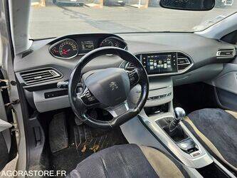 2015-peugeot-308-1444377-46719252