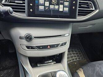 2015-peugeot-308-1444377-46719254