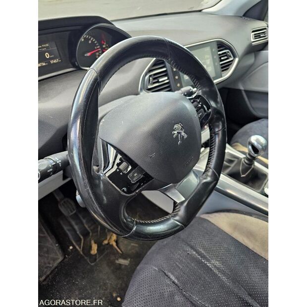 2015 Peugeot 308-46719257