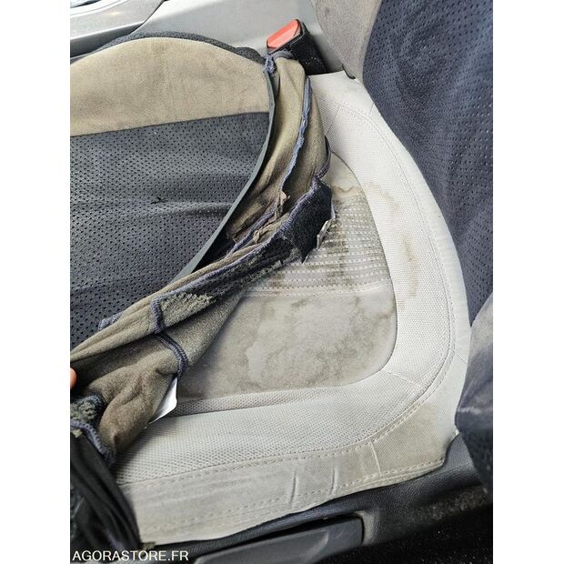 2015 Peugeot 308-46719259