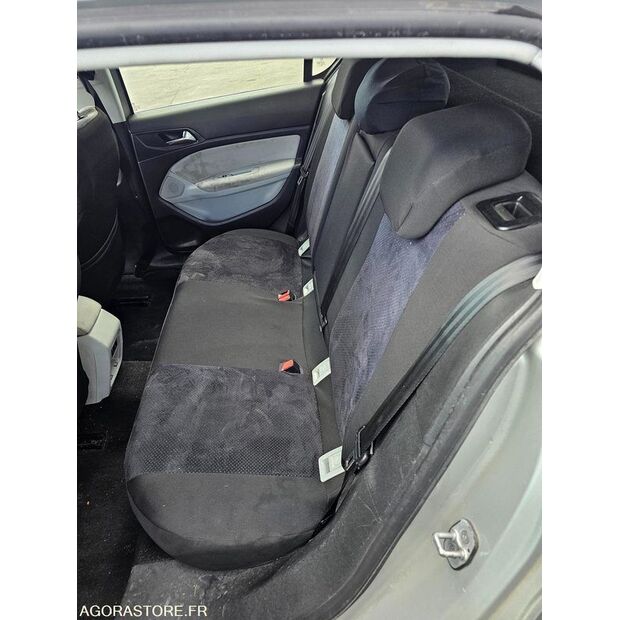 2015 Peugeot 308-46719260