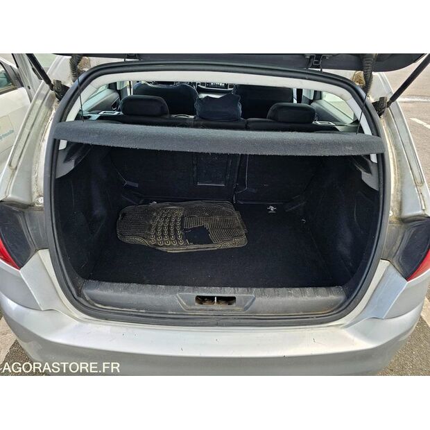 2015 Peugeot 308-46719261