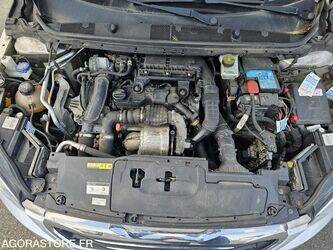 2015-peugeot-308-1444377-46719262