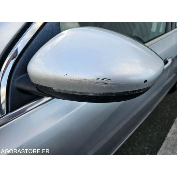 2015 Peugeot 308-46719276