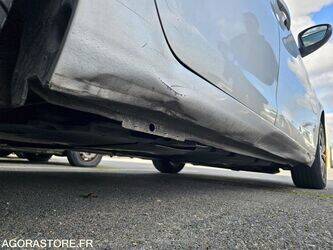 2015-peugeot-308-1444377-46719282