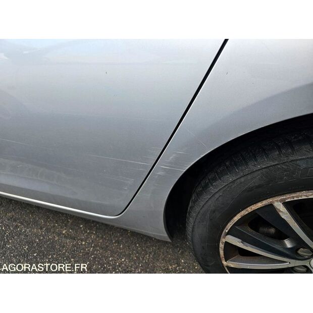 2015 Peugeot 308-46719285