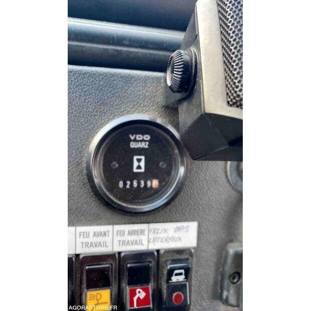 1999 Renault M210-46719473