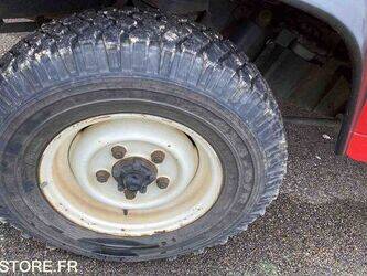 1999-land-rover-defender-1444387-46719505