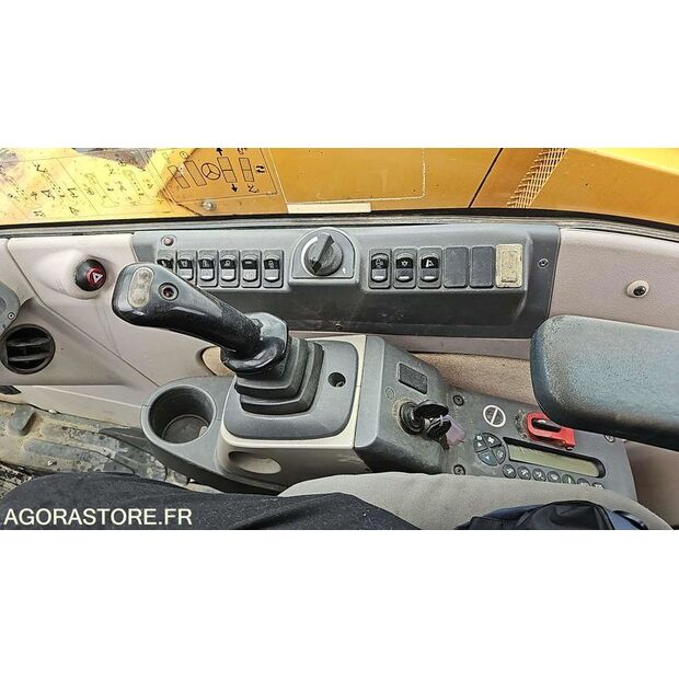 2010 CASE WX125-46719650