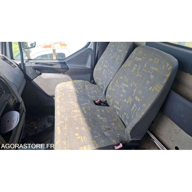 2001 Renault Midlum-46719674