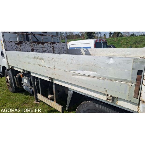 2001 Renault Midlum-46719684