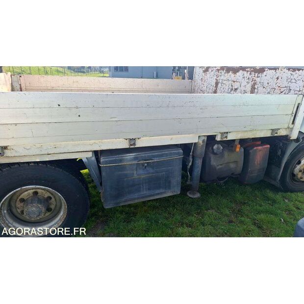 2001 Renault Midlum-46719695