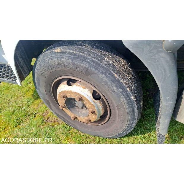 2001 Renault Midlum-46719698