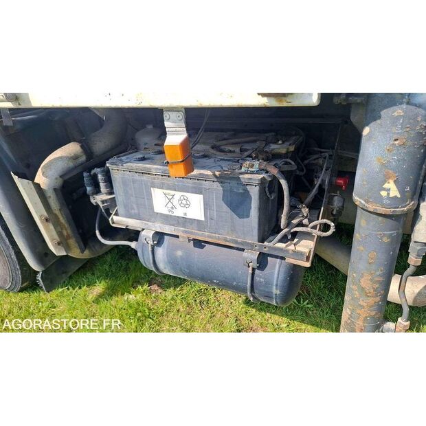 2001 Renault Midlum-46719700