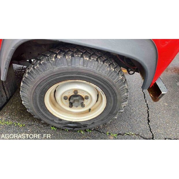 2001 Land Rover Defender-46719716