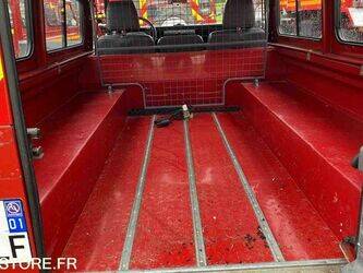 2001-land-rover-defender-1444395-46719719