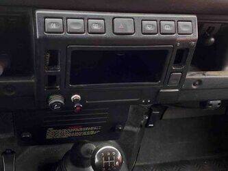 2001-land-rover-defender-1444395-46719720
