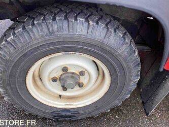 2001-land-rover-defender-1444395-46719721