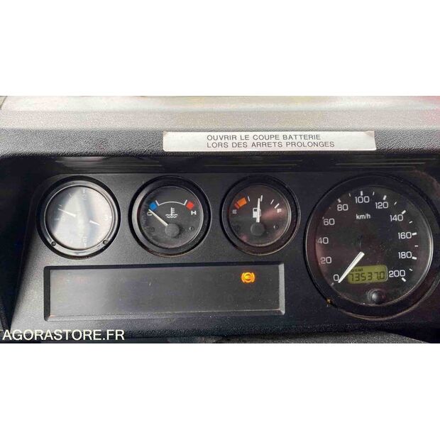 2001 Land Rover Defender-46719733