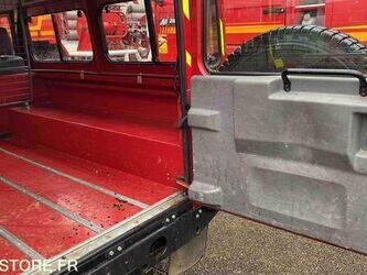 2001-land-rover-defender-1444395-46719738