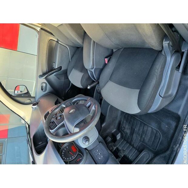 2020 Renault Kangoo-46719813