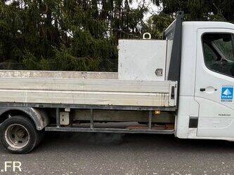 2012-renault-master-1444401-46719820