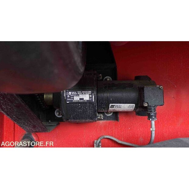 1998 Renault M210-46719868