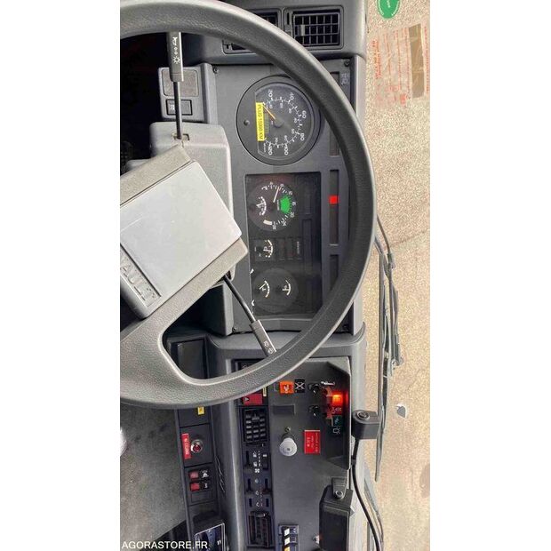 1998 Renault M210-46719869