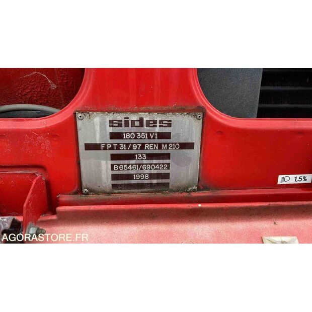 1998 Renault M210-46719873