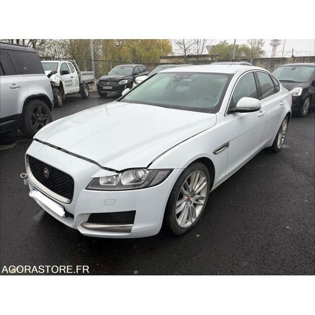 2016 Jaguar XF-46719941