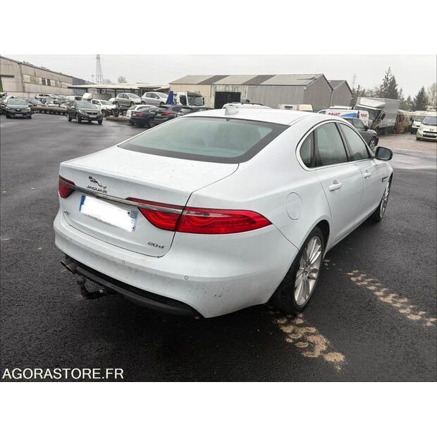 2016 Jaguar XF-46719944