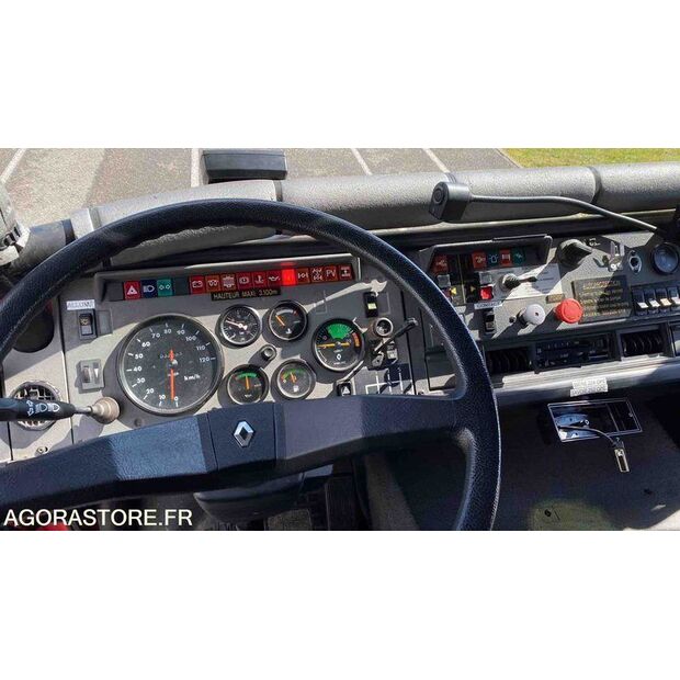 1998 Renault M210-46719961