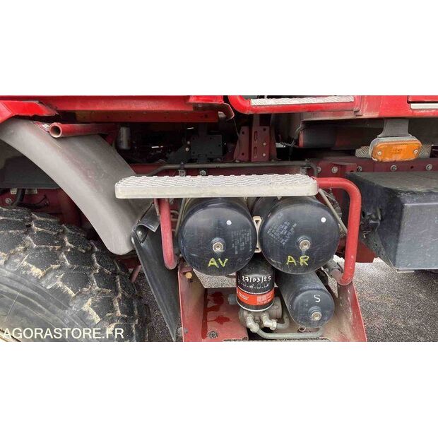 1998 Renault M210-46719973