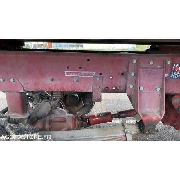 1998 Renault M210-46719978