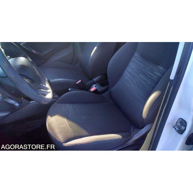 2019 Peugeot 208-46719995