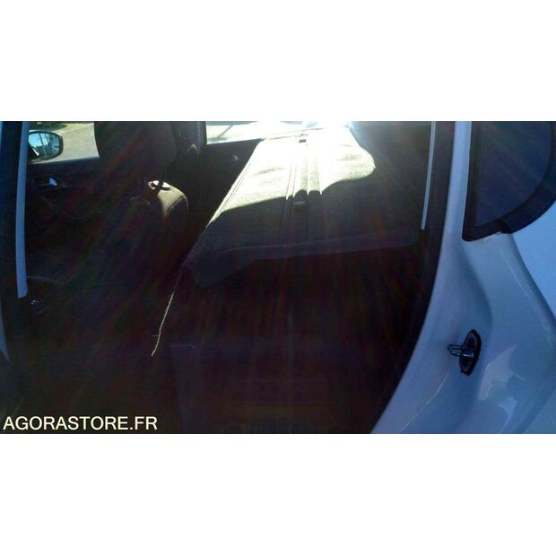 2019 Peugeot 208-46719996