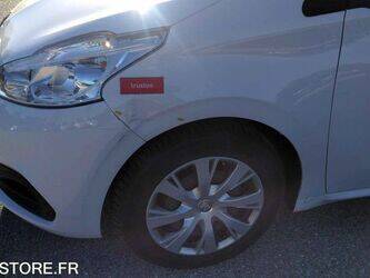 2019-peugeot-208-1444408-46719999