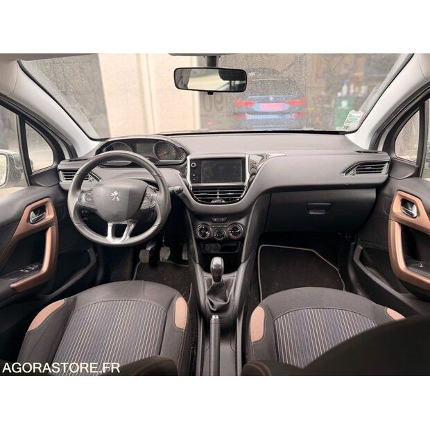 2014 بيجو 208-46720091