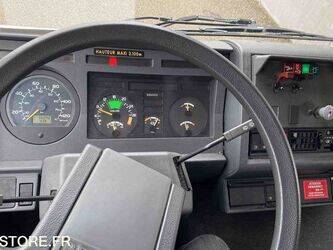 1997-renault-m210-1444414-46720118