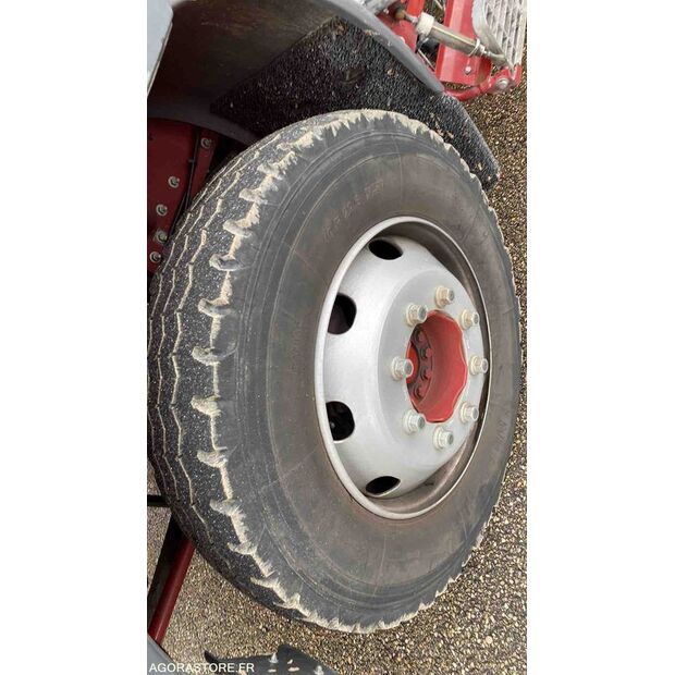 1997 Renault M210-46720124