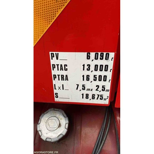 1997 Renault M210-46720127