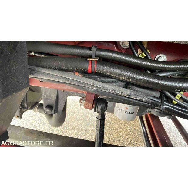 1997 Renault M210-46720132