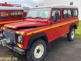 صورة ل سيارات 2000 لاند روفر Defender