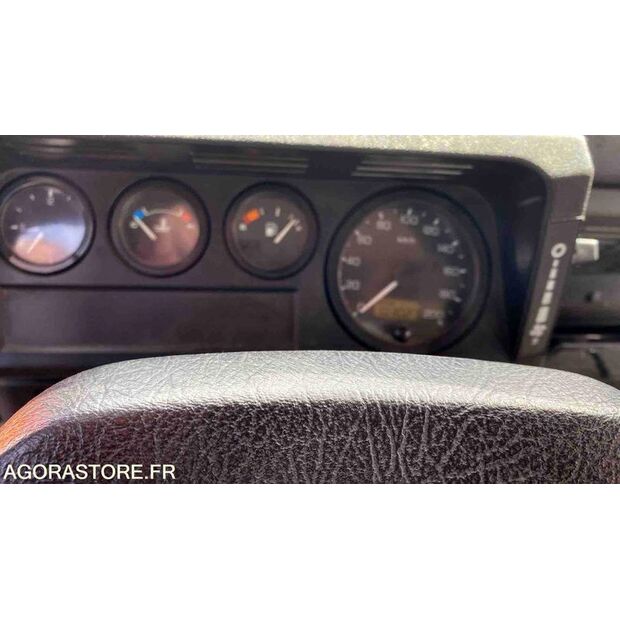 2000 Land Rover Defender-46720150