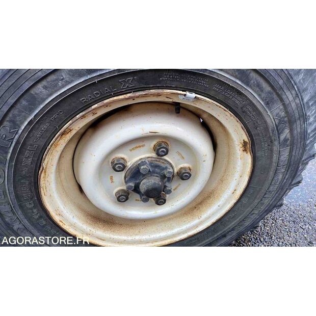 2000 Land Rover Defender-46720159