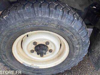 2000-land-rover-defender-1444415-46720160