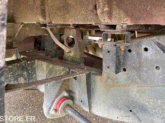 2000-land-rover-defender-1444415-46720167