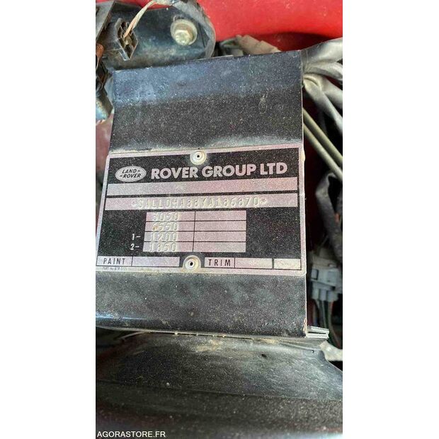 2000 Land Rover Defender-46720172