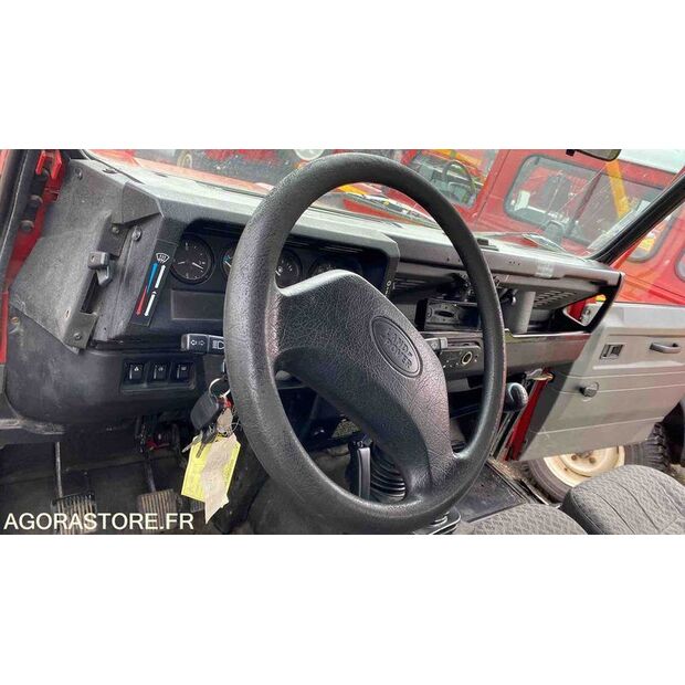 2000 Land Rover Defender-46720175