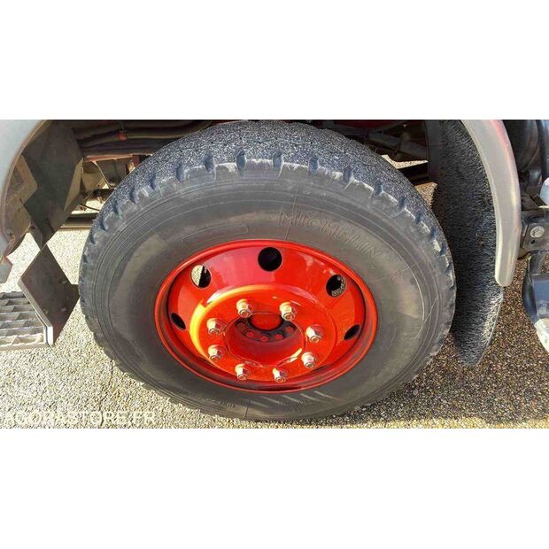 1999 رينو M210-46720243